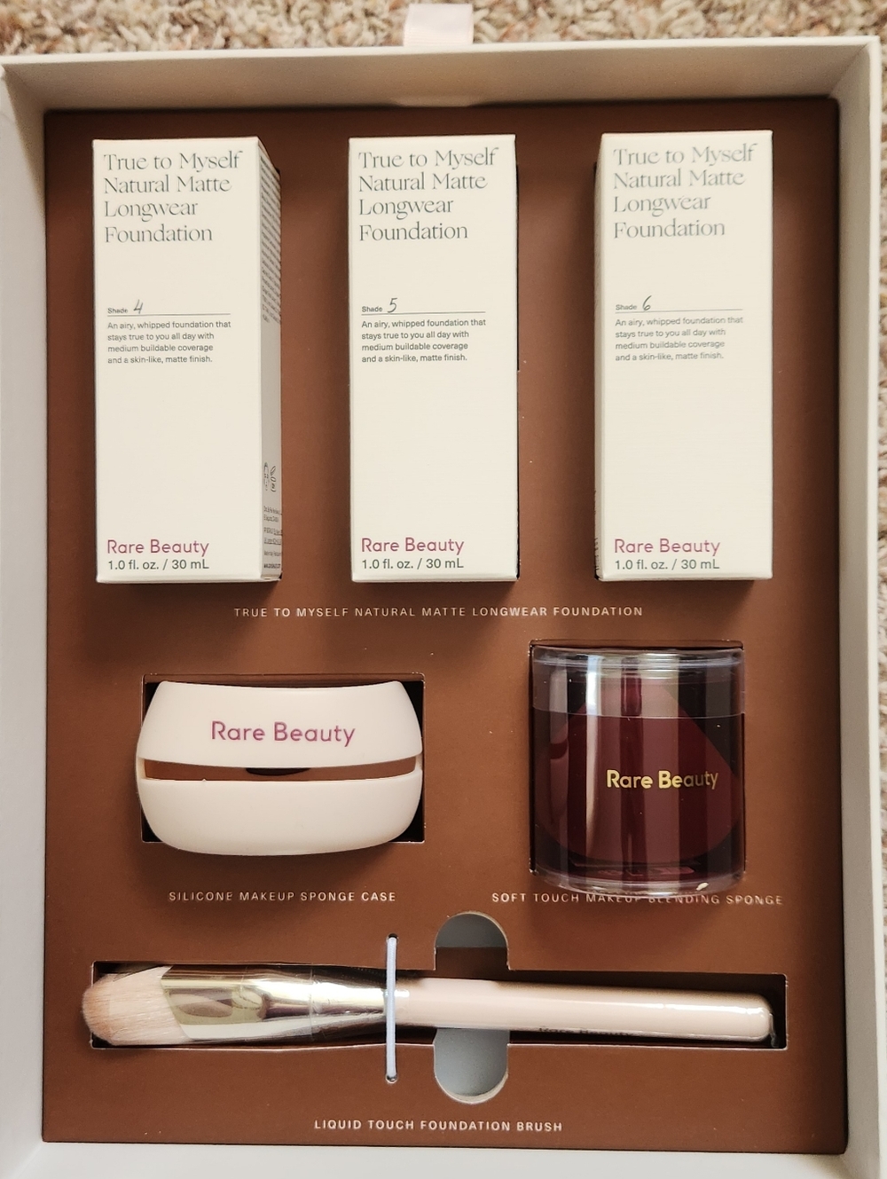 πHPπNIB RARE BEAUTY TRUE TO YOURSELF MATTE FOUNDATION PR BOX - Picture 14 of 15